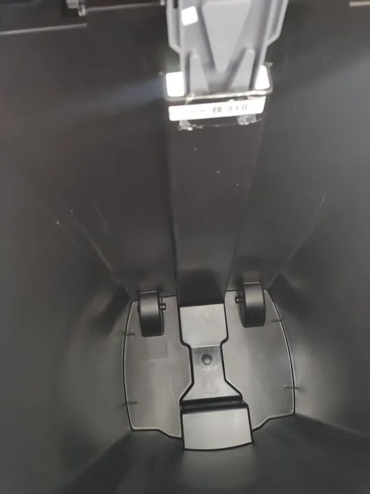 Lixeira 100L com Pedal PERFECT sem Rodas  - Foto 2