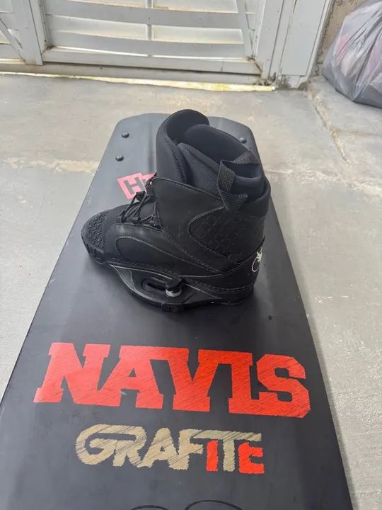 Wakeboard NAVIS Prancha e Botas