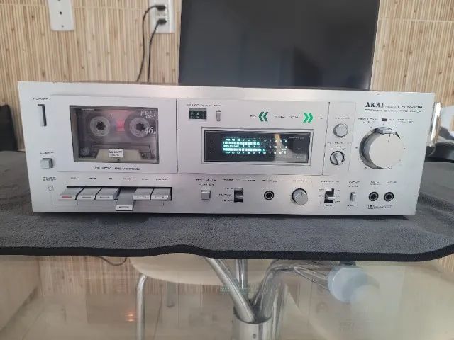 Tape Deck Akai CS-M40R (anos 80)