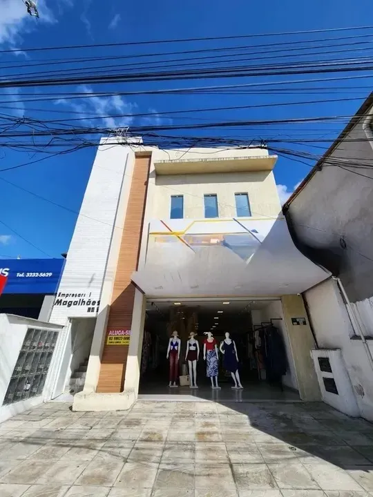 Salas comerciais para alugar no centro de Bayeux.