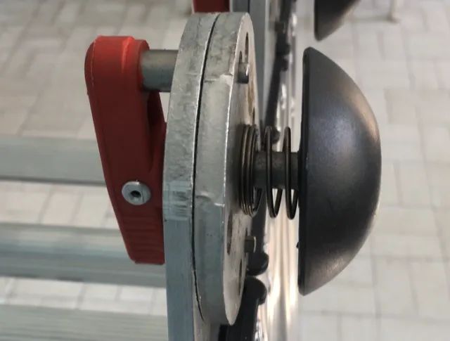 Escada Articulada Alulev 12 degraus 12 posições de uso - Foto 4