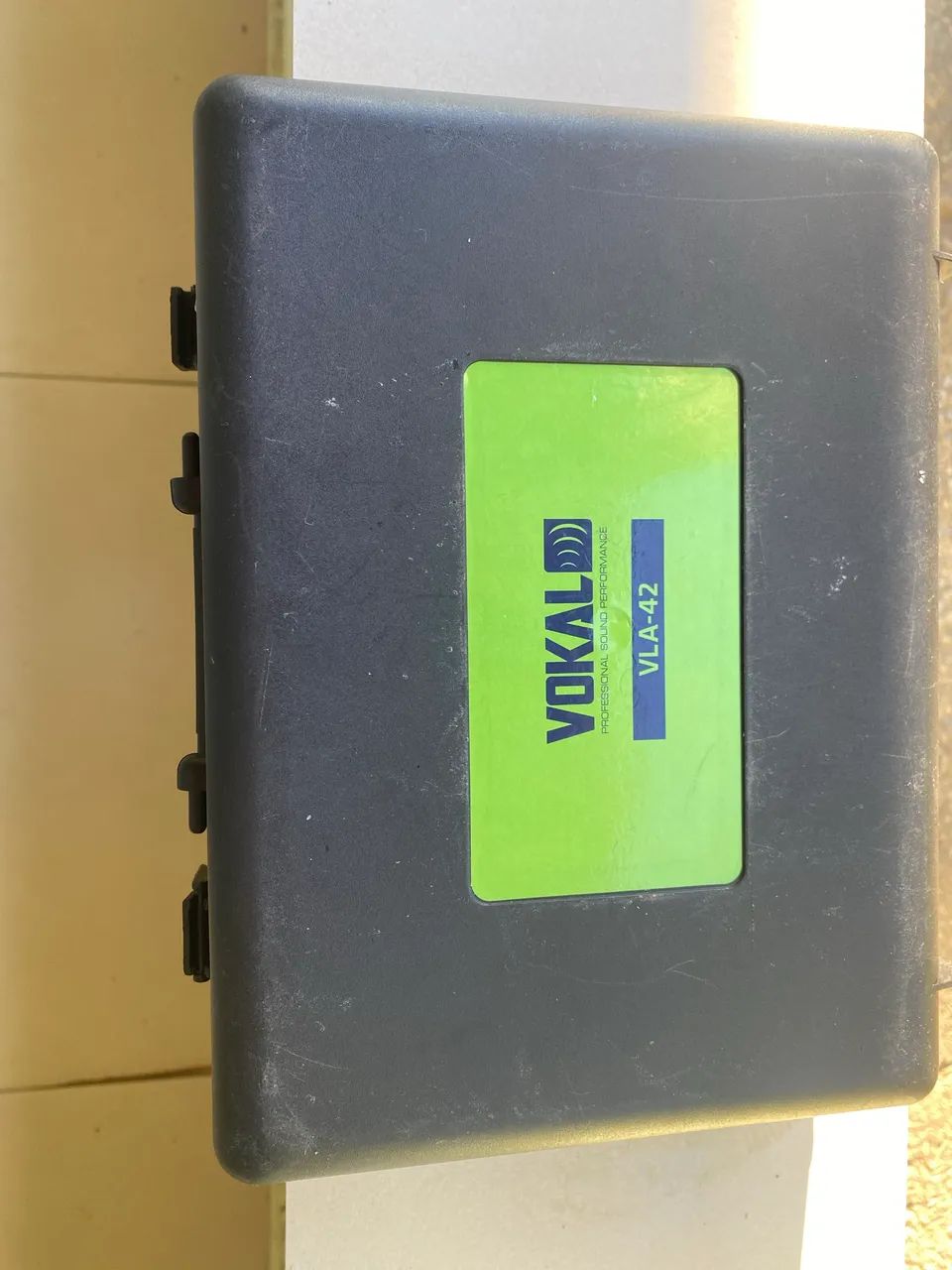 2 microfones sem fio. Marca Vokal acompanha caixa. - Foto 4