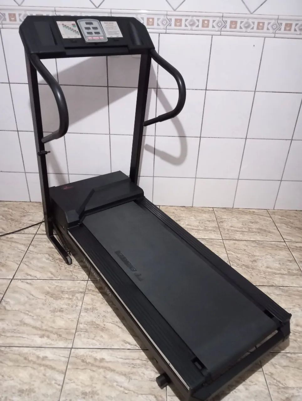 Esteira semi profissional Embreex 152