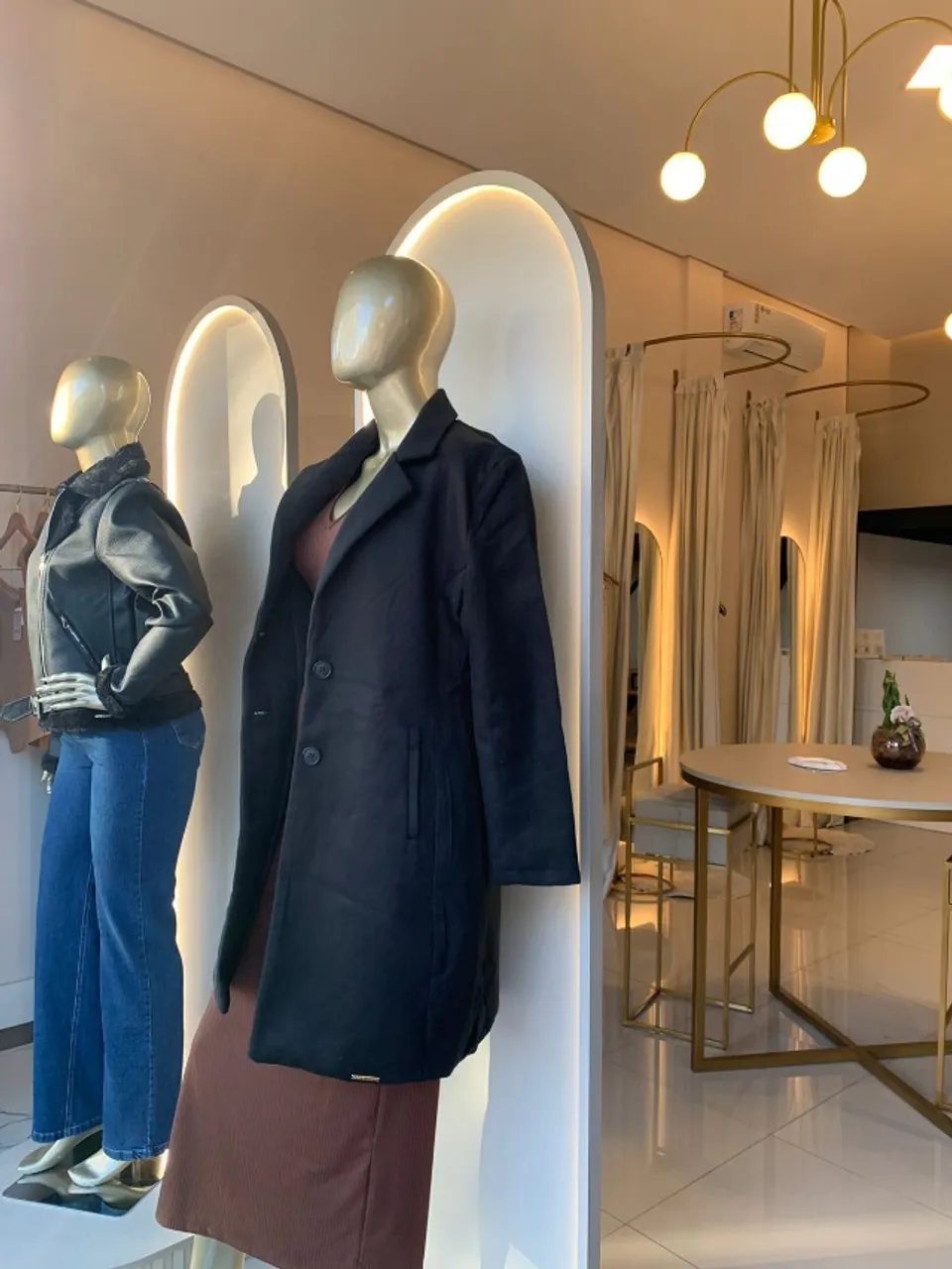 VENDO LOJA MONTADA DE ROUPAS FEMININAS ERECHIM RS