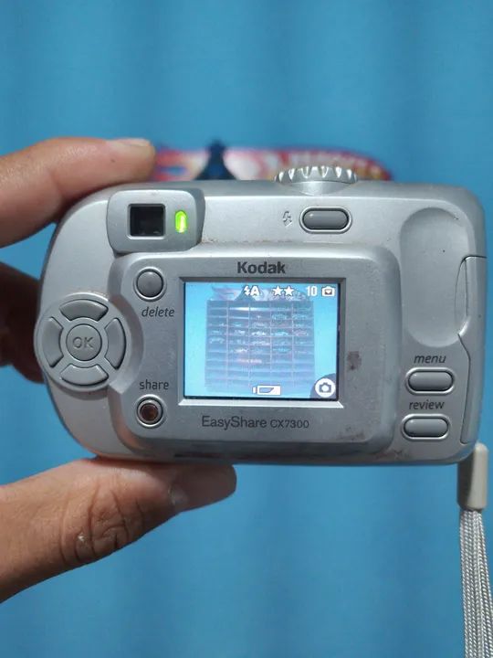 Câmera Digital Kodak EasyShare cx7300 3.2 Mega Pixels - Foto 2