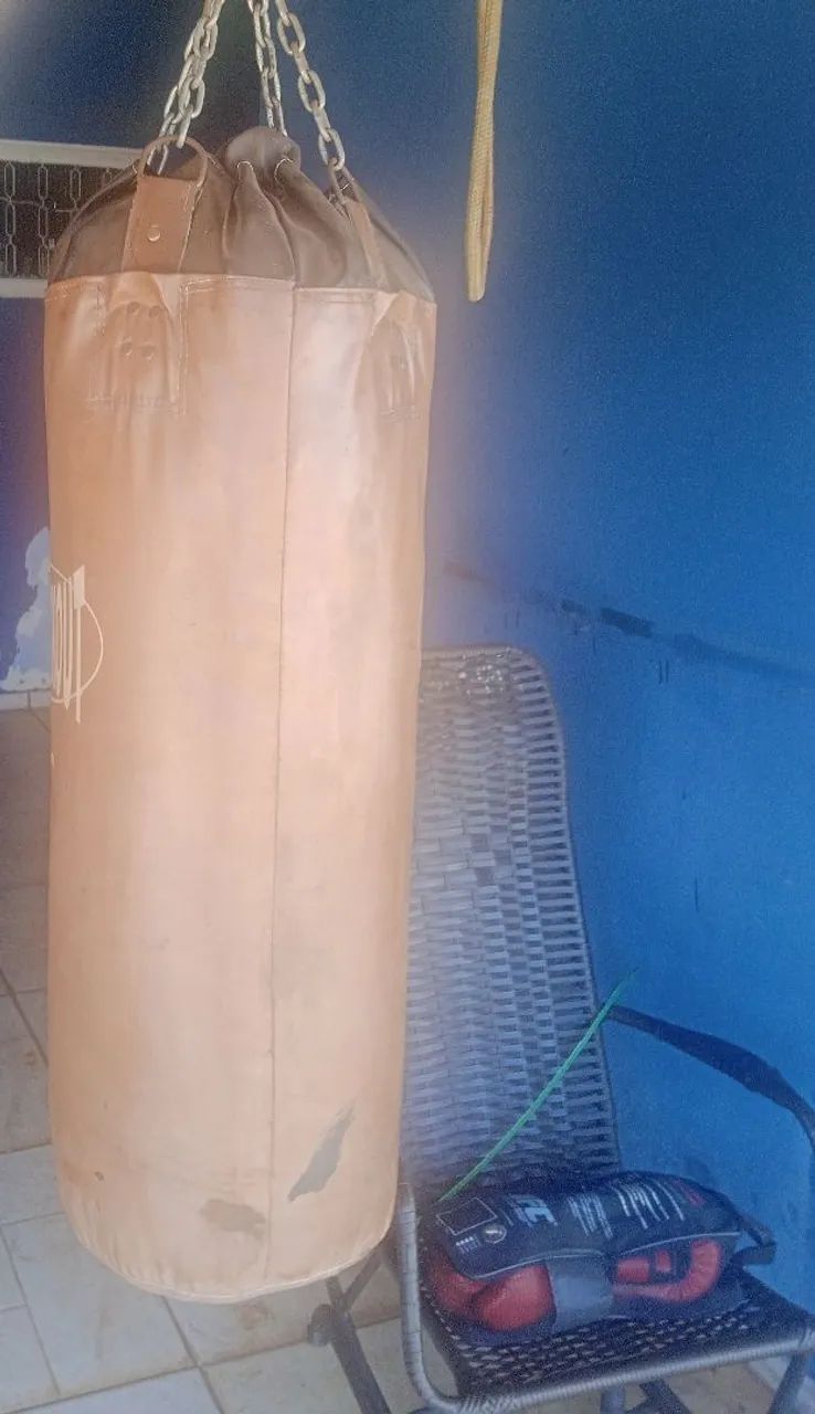 Saco pancada + luvas