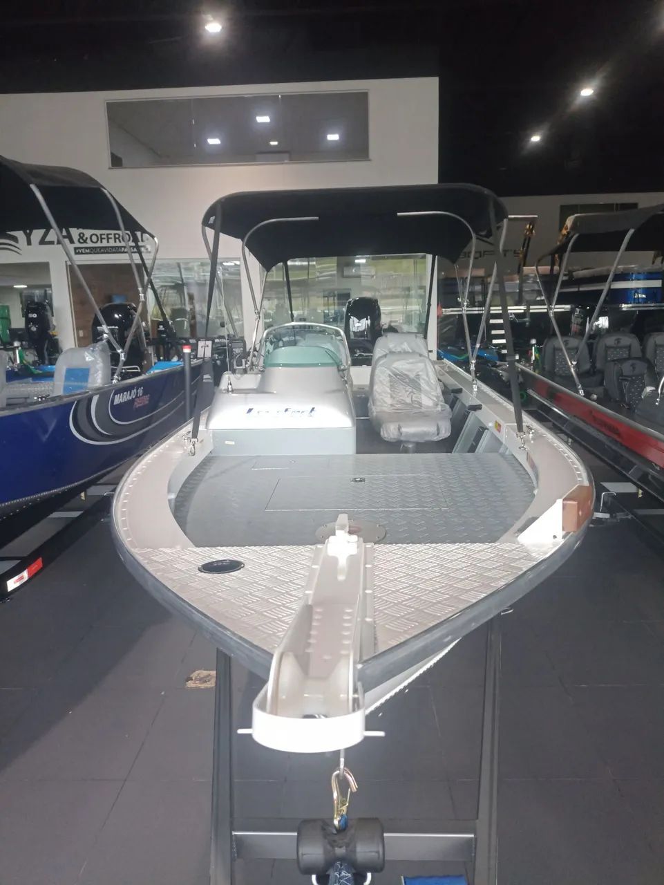 Lancha marfim 6.0 + motor 60hp Mercury  - Foto 3