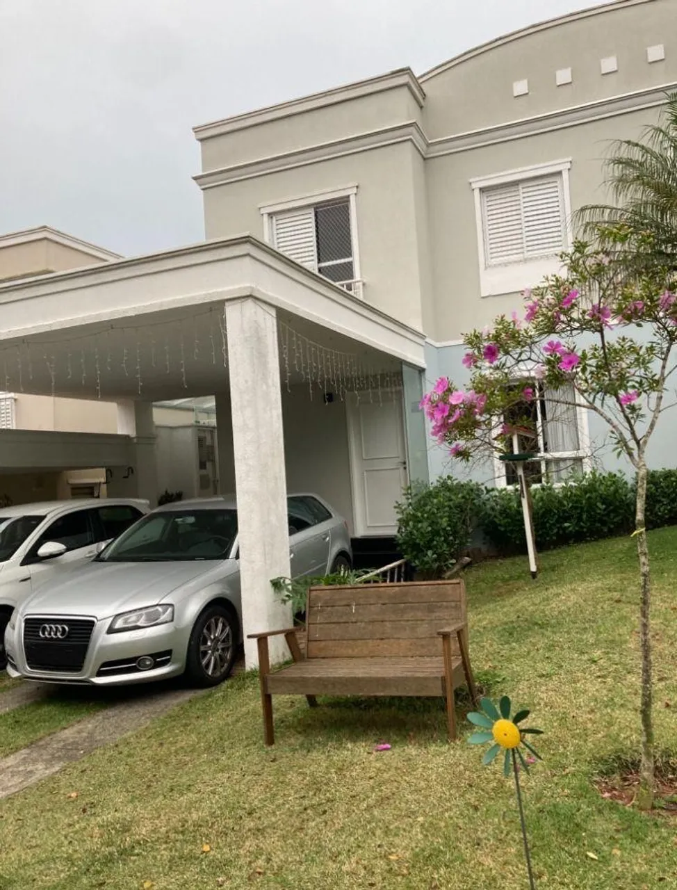 EXCELENTE OPORTUNIDADE: Casa no Quintas de Tamboré com Completa Infraestrutura!