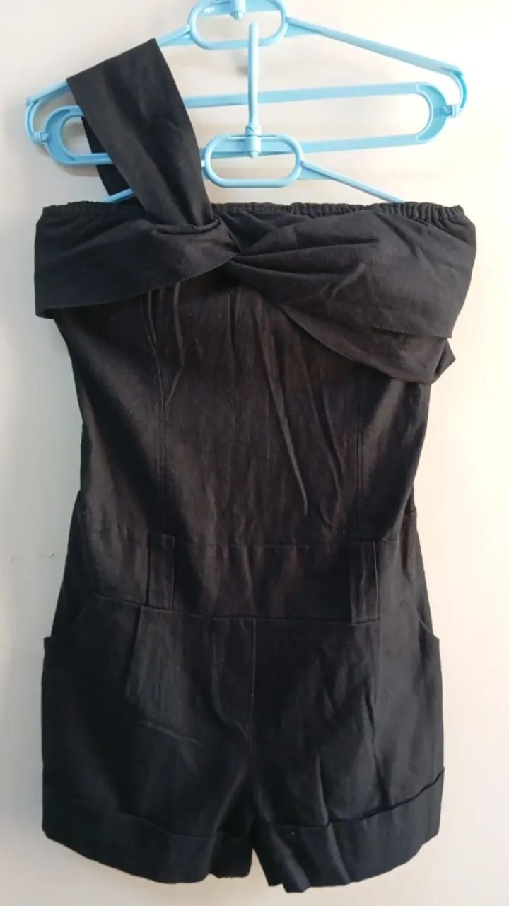 LOTE COM 4 VESTIDOS/MACACÃO P - Foto 3
