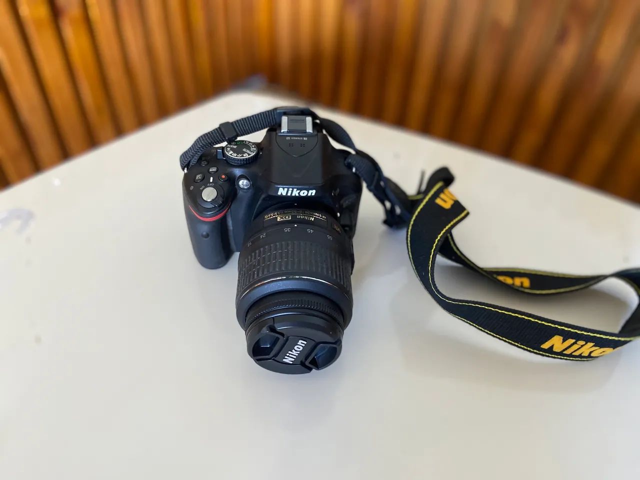 Câmera Nikon D5200 + Lente 18-55mm + Kit Completo / Praticamente não utilizada 