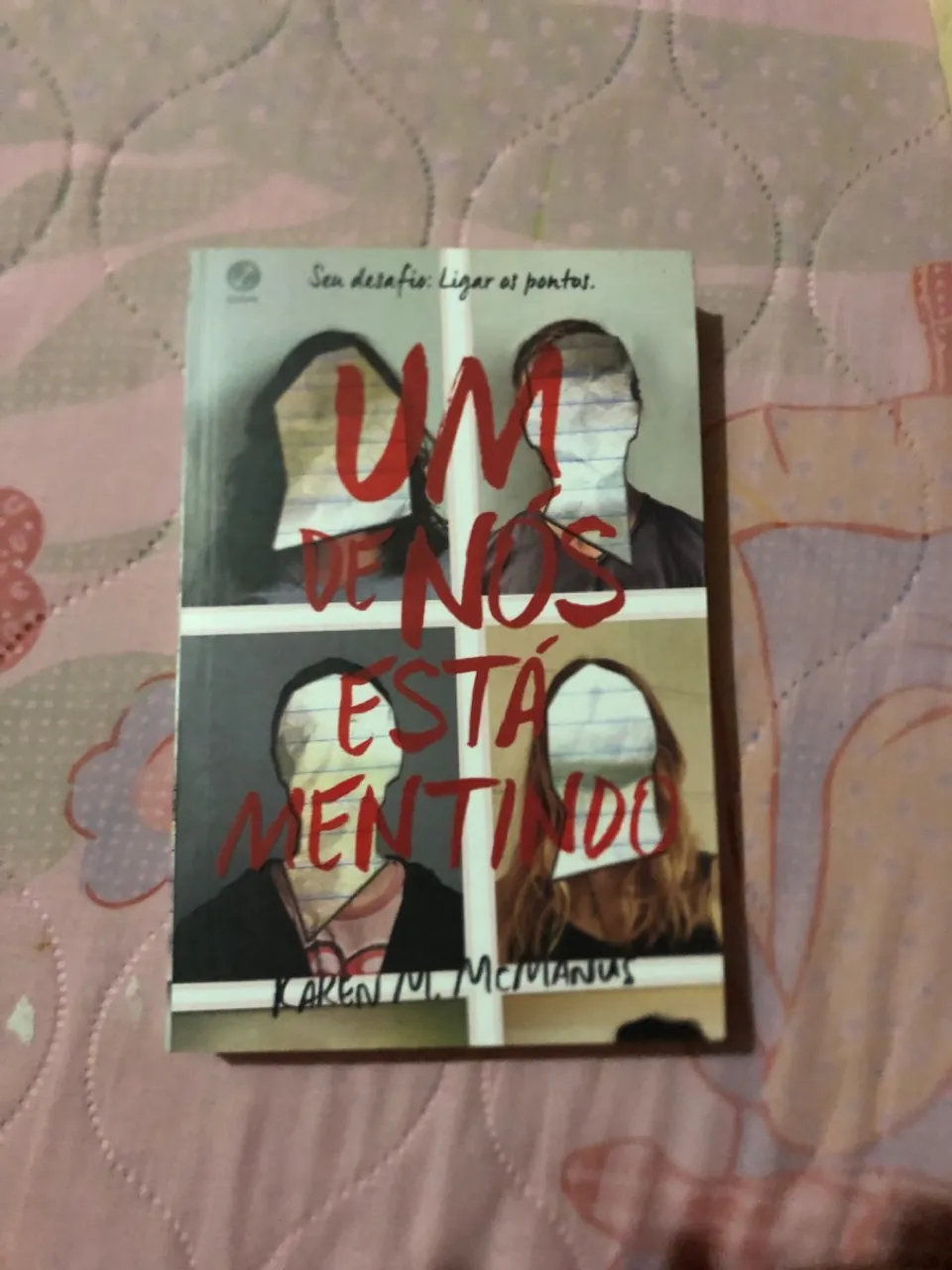 Um de Nós Está Mentindo - Karen M. McManus