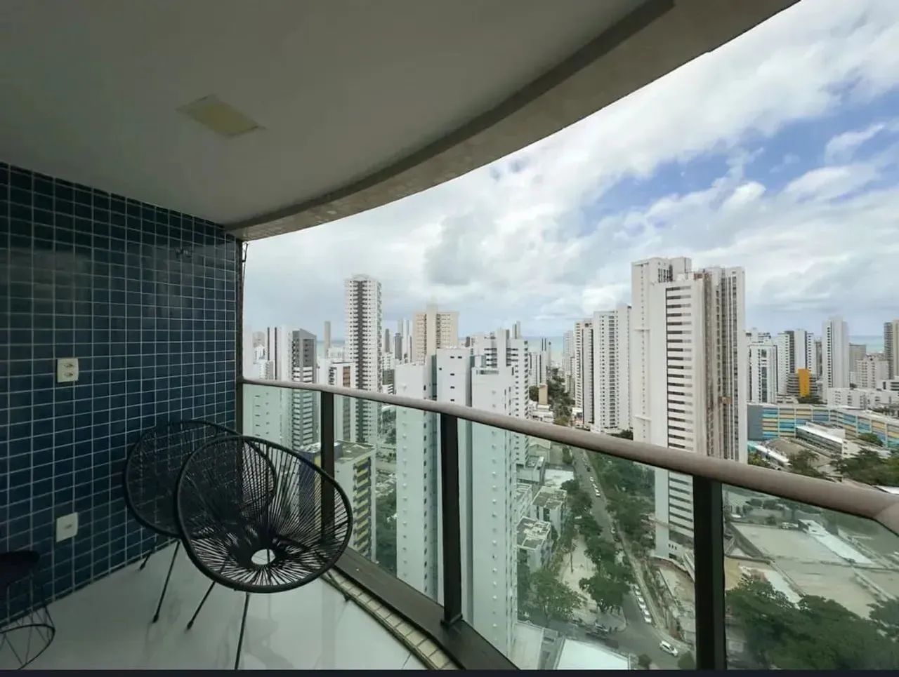 Aluguel Belíssimo Apt 140m² Mobiliado e Projet, 4 qts 3 Sui 2Vgs, Lazer Comp em Boa Viagem - Foto 4
