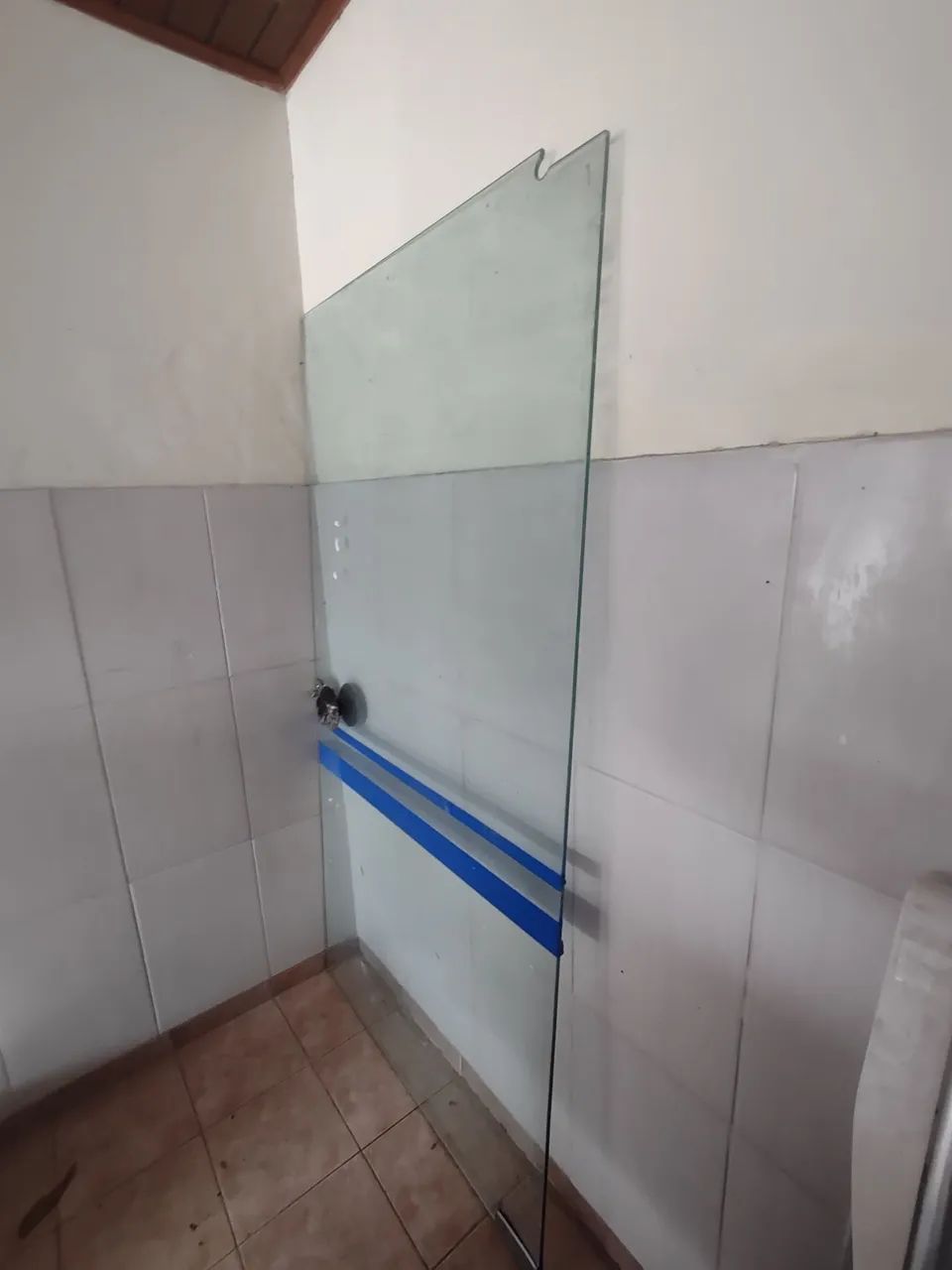 Porta de vidro com amortecedor 