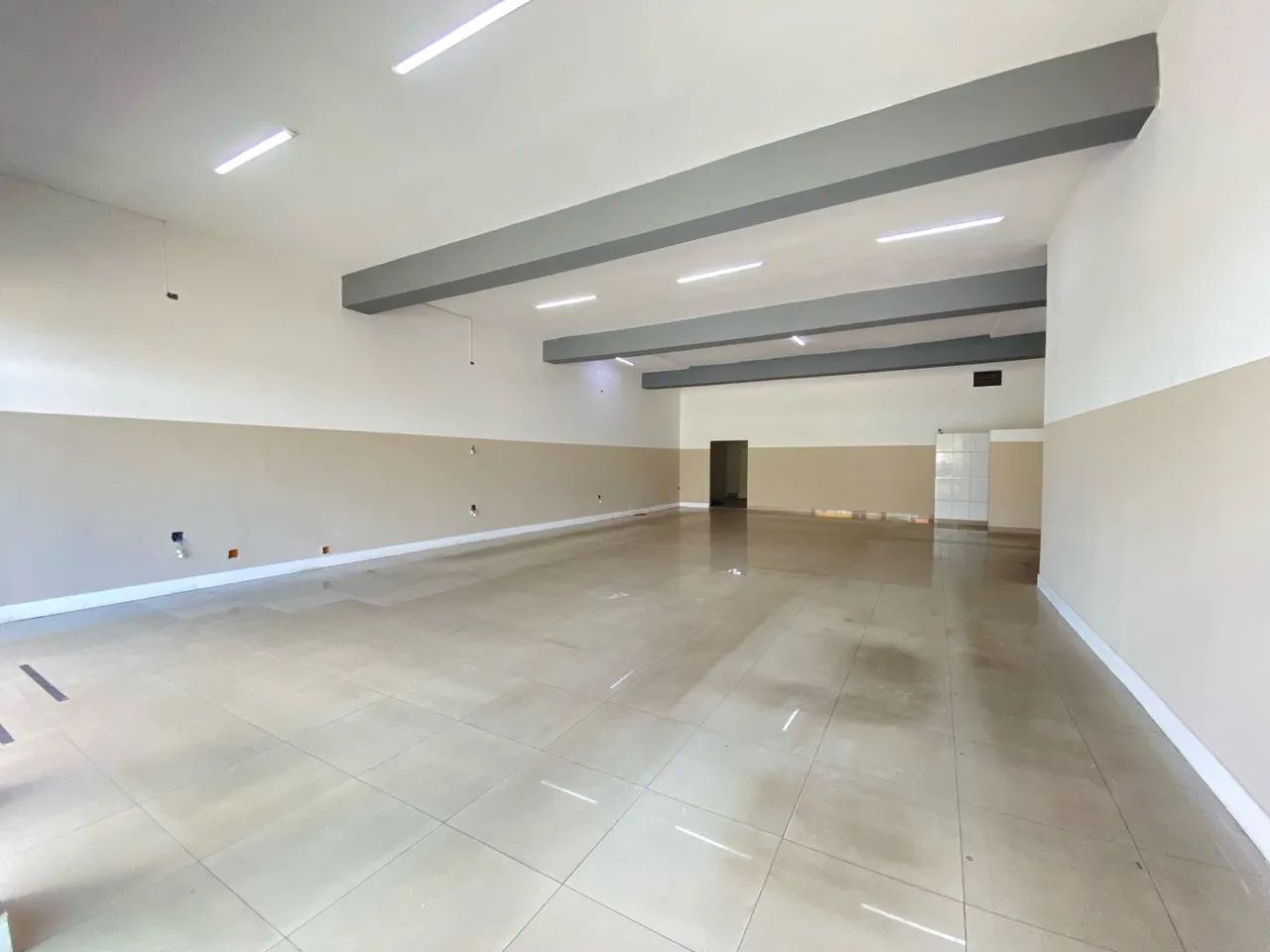 Grande Salão Comercial 200 m² - Frente Avenida da Emancipação + 4 Vagas - Hortolândia - Foto 4