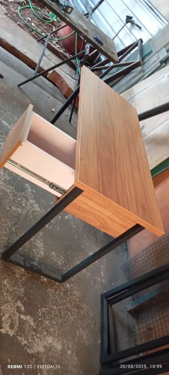 Mesa de escritório c/gaveta - Foto 3
