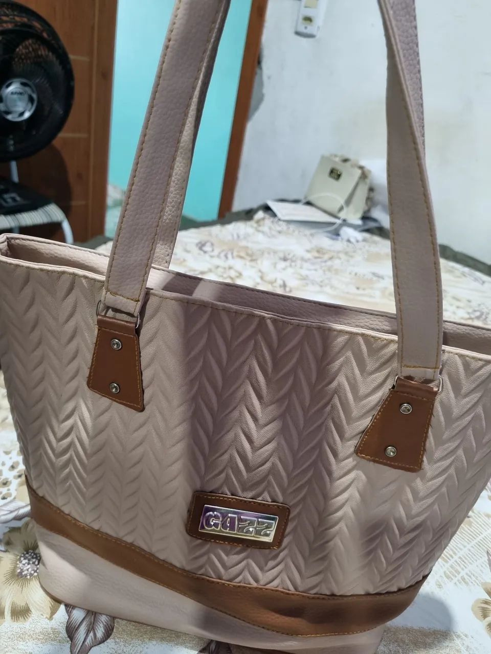 Bolsa Feminina Gazz - Elegância e Estilo