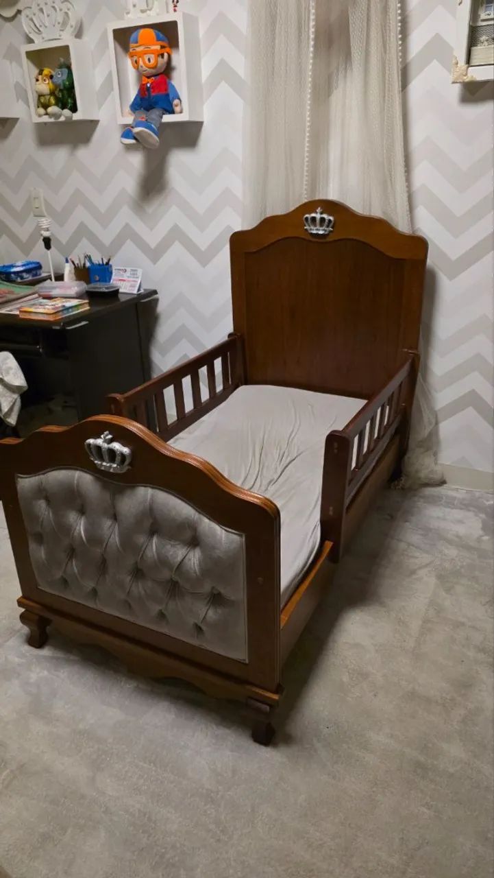Berço + Mini-cama 2 em 1 de madeira com capitonê cinza - Foto 3