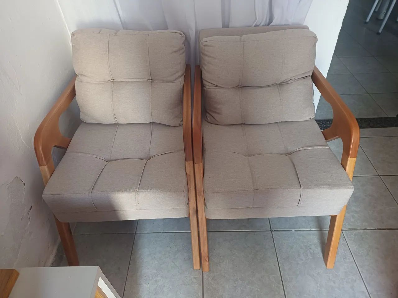 Duas poltronas dois meses de uso
