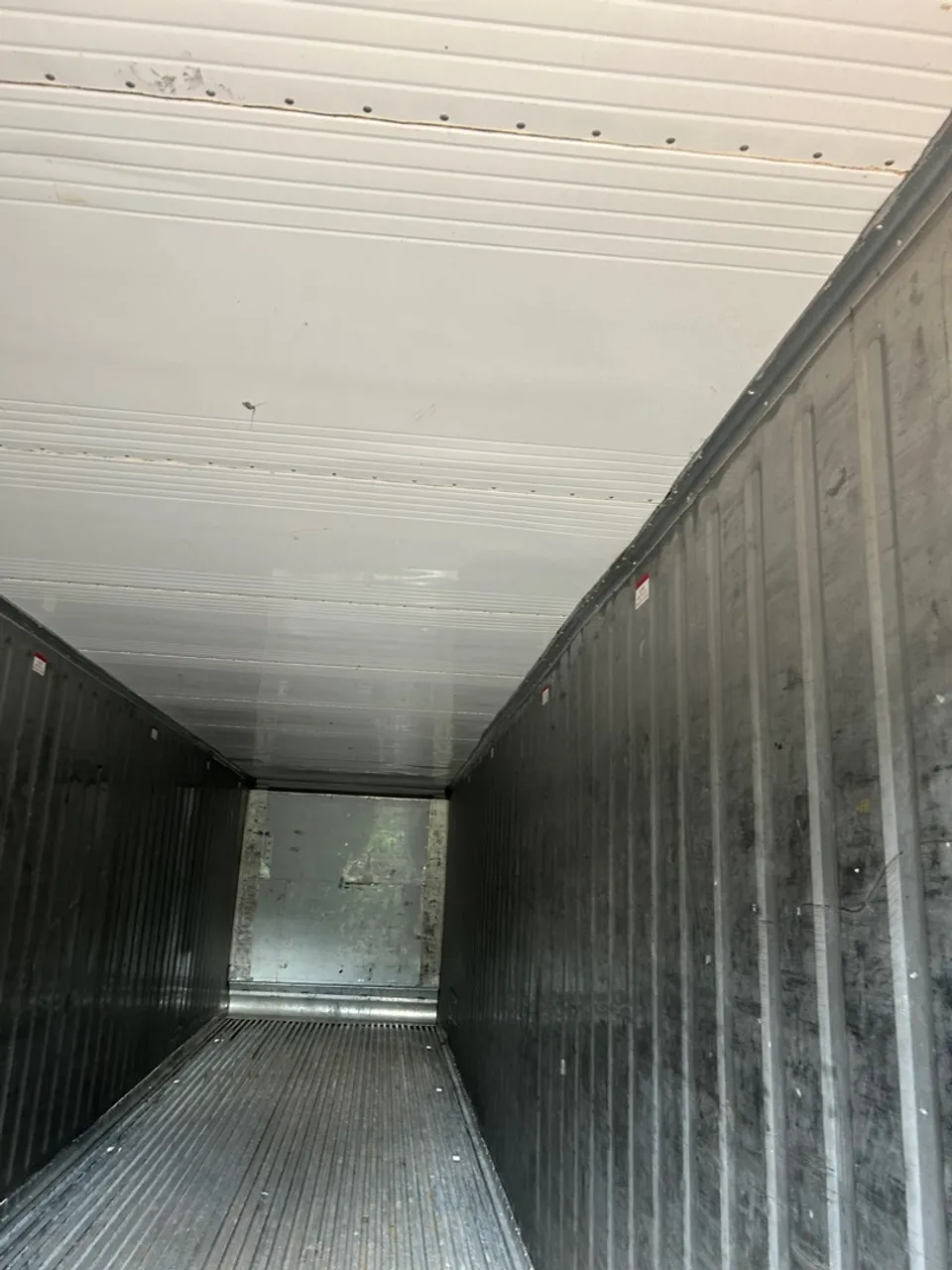 Vende-se ou aluga-se contêiner refrigerado