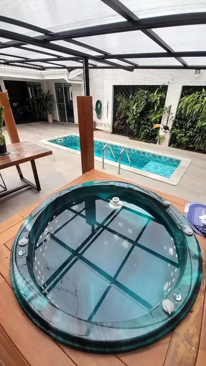 Alto Padrão para Locação em Santana de Parnaíba, Alphaville, 4 dormitórios, 4 suítes, 6 ba