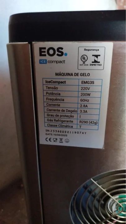 Fabricadora de Gelo EOS - semi usada - Foto 2
