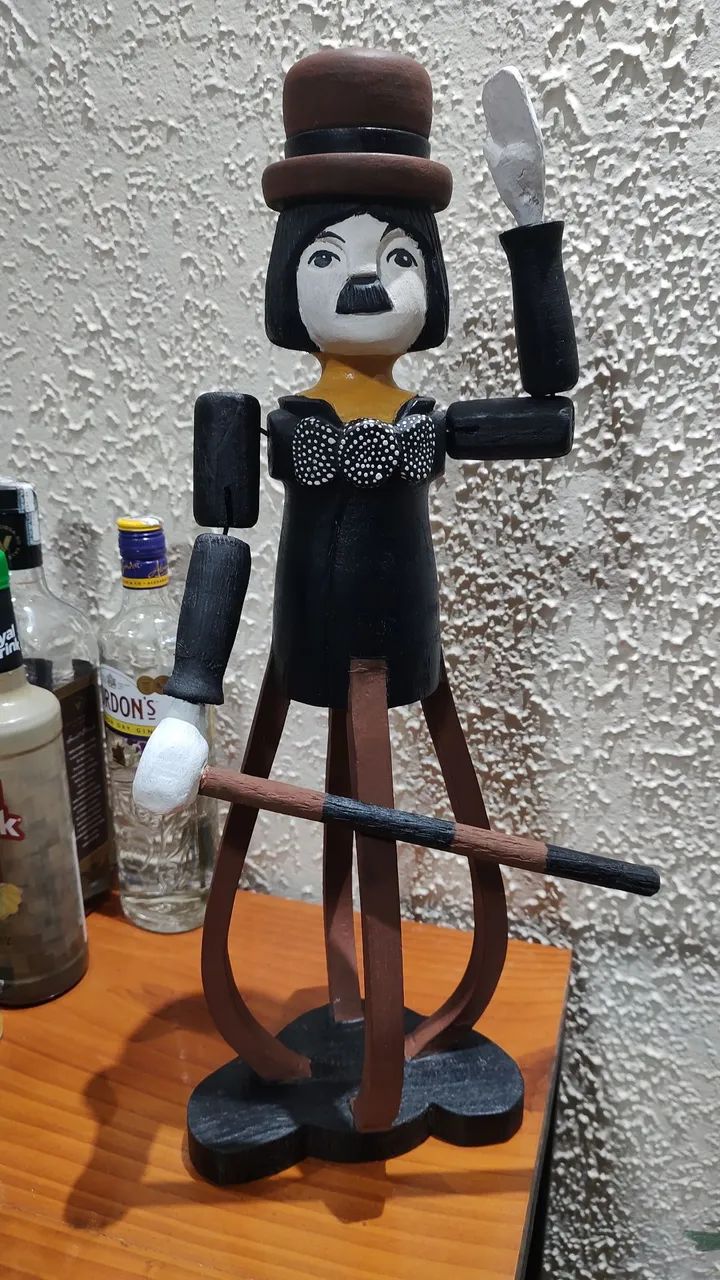 Charles Chaplin Esculpido Madeira Articulado