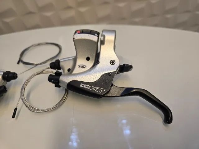 Par trocador integrado Shimano Deore XT ST-M750 (perfeito