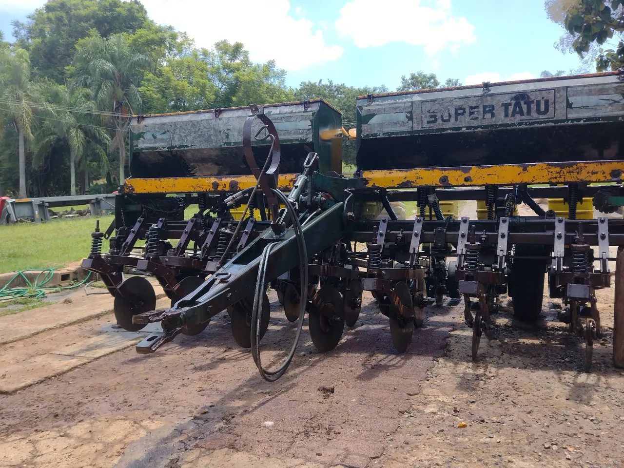 Plantadeira Super Tatú
