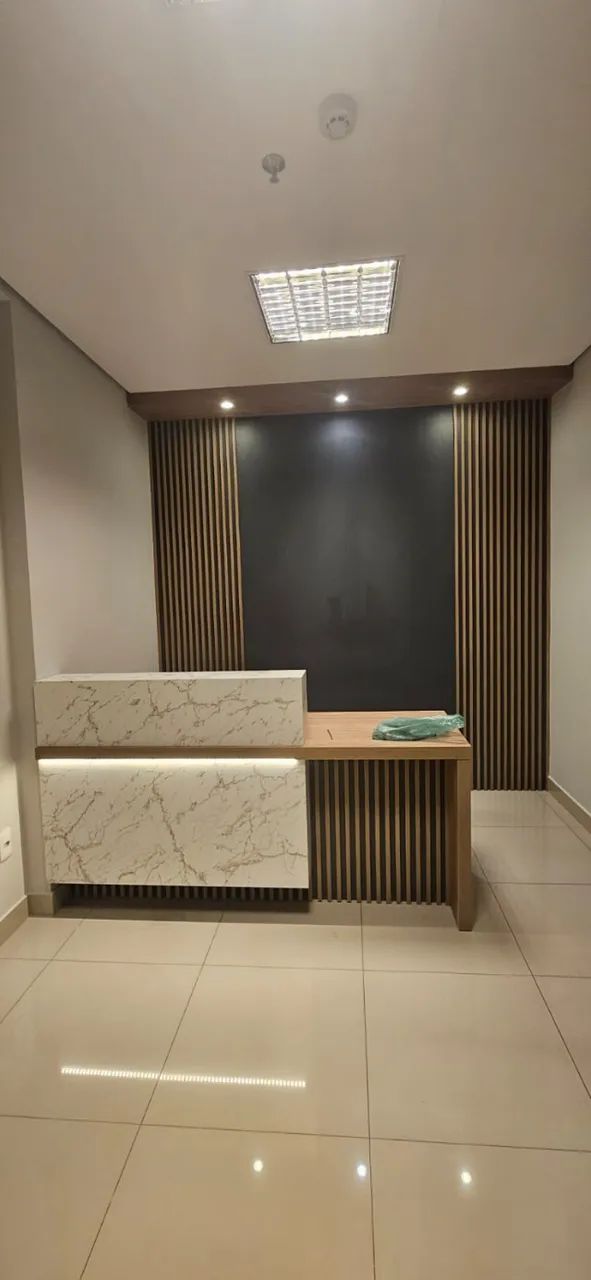 Alugo sala no Ed Top Tower com 53 m², 04 salas, copa, banheiro e vaga de garagem, Cuiabá