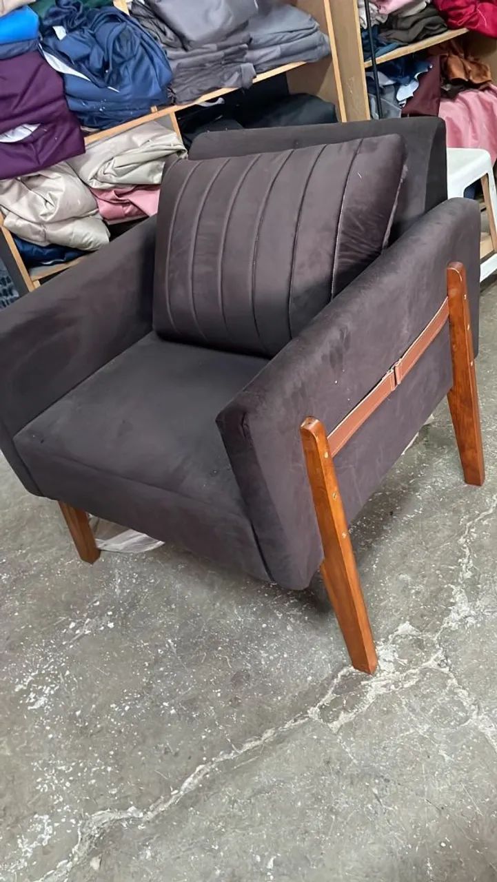 Poltronas Orion em Veludo Elegantes e Confortáveis - Foto 4