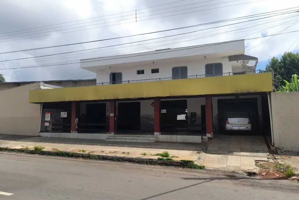 Sobrado comercial de 337 m² com 03 quartos para alugar por R$ 7.200/mensais no Jardim Novo