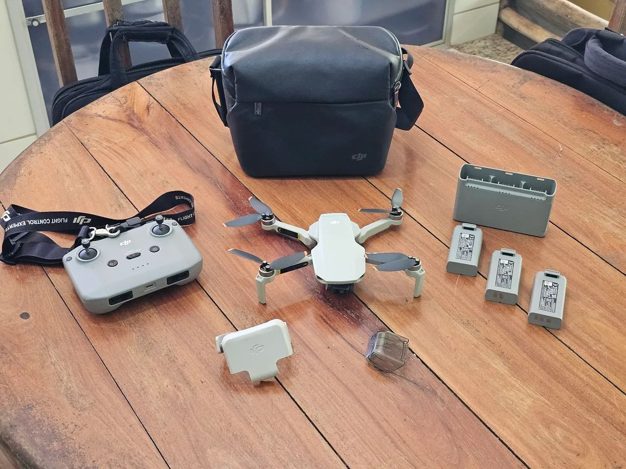 Drone DJI Mini 2 + Combo Fly More - Foto 2