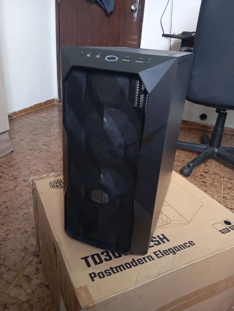 Gabinete Cooler Master TD300 Mesh