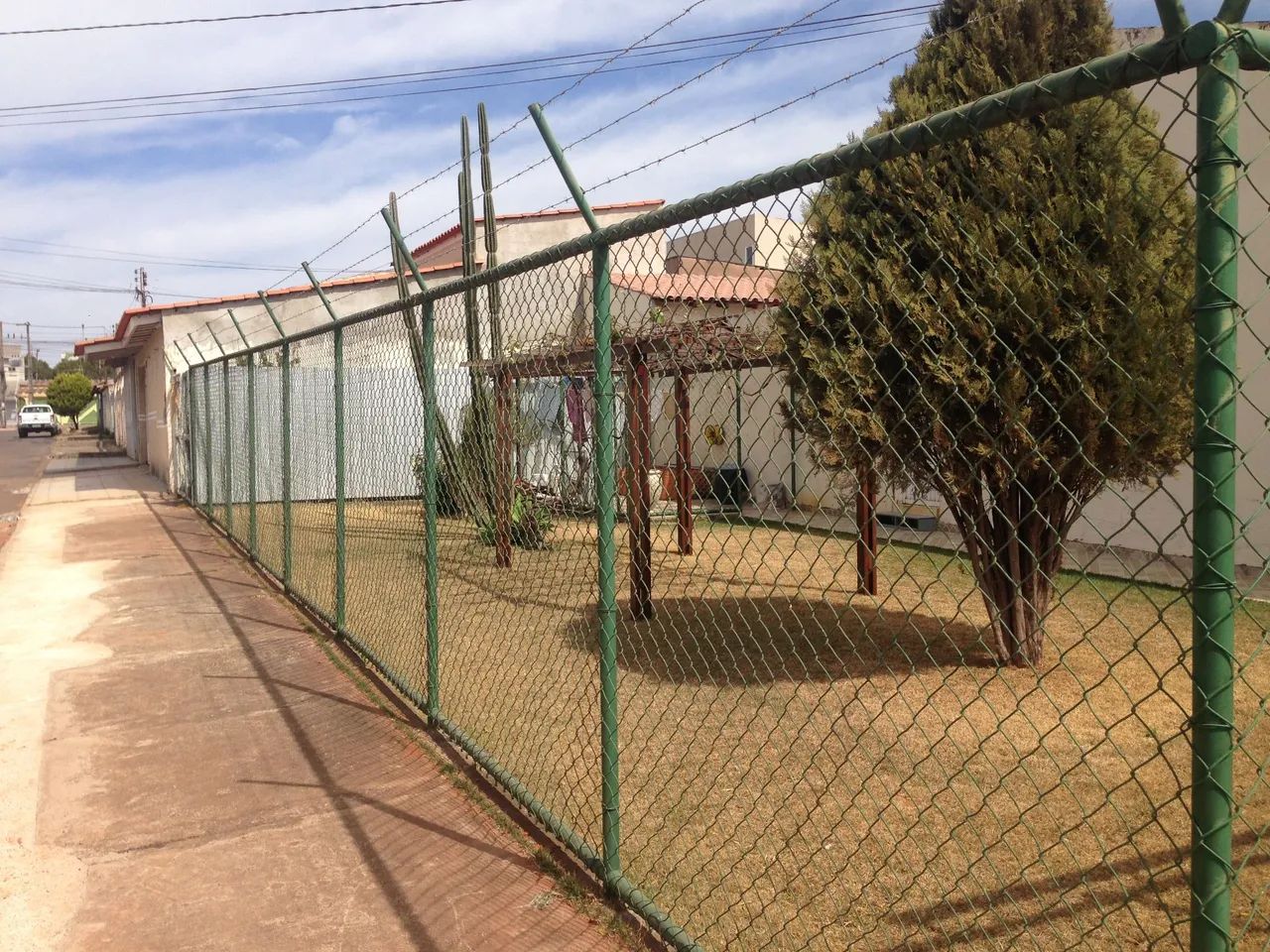 Alambrados para Residências, Chácaras, Terrenos e Empresas - Instalação Rápida - Foto 6
