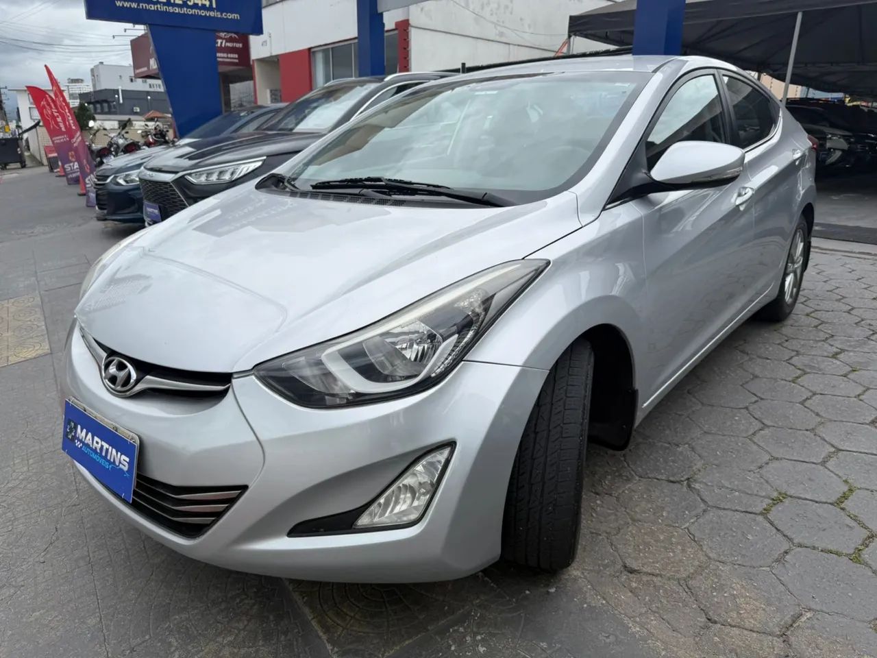 Hyundai Elantra GLS 2.0 16V Flex Aut. 2015 - Foto 3