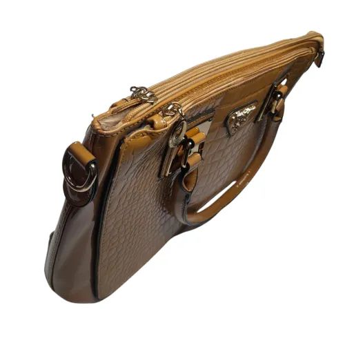 3 Bolsas Femininas Elegantes Seminovas  - Foto 4