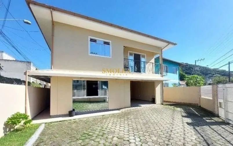 Casa 04 quartos no Bairro Lagoa da Conceição Florianópolis