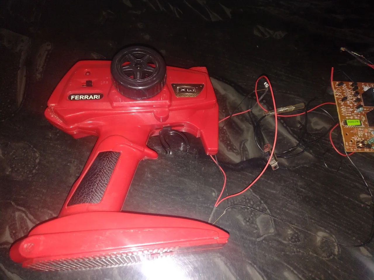 Rádio controle remoto para carrinho Ferrari