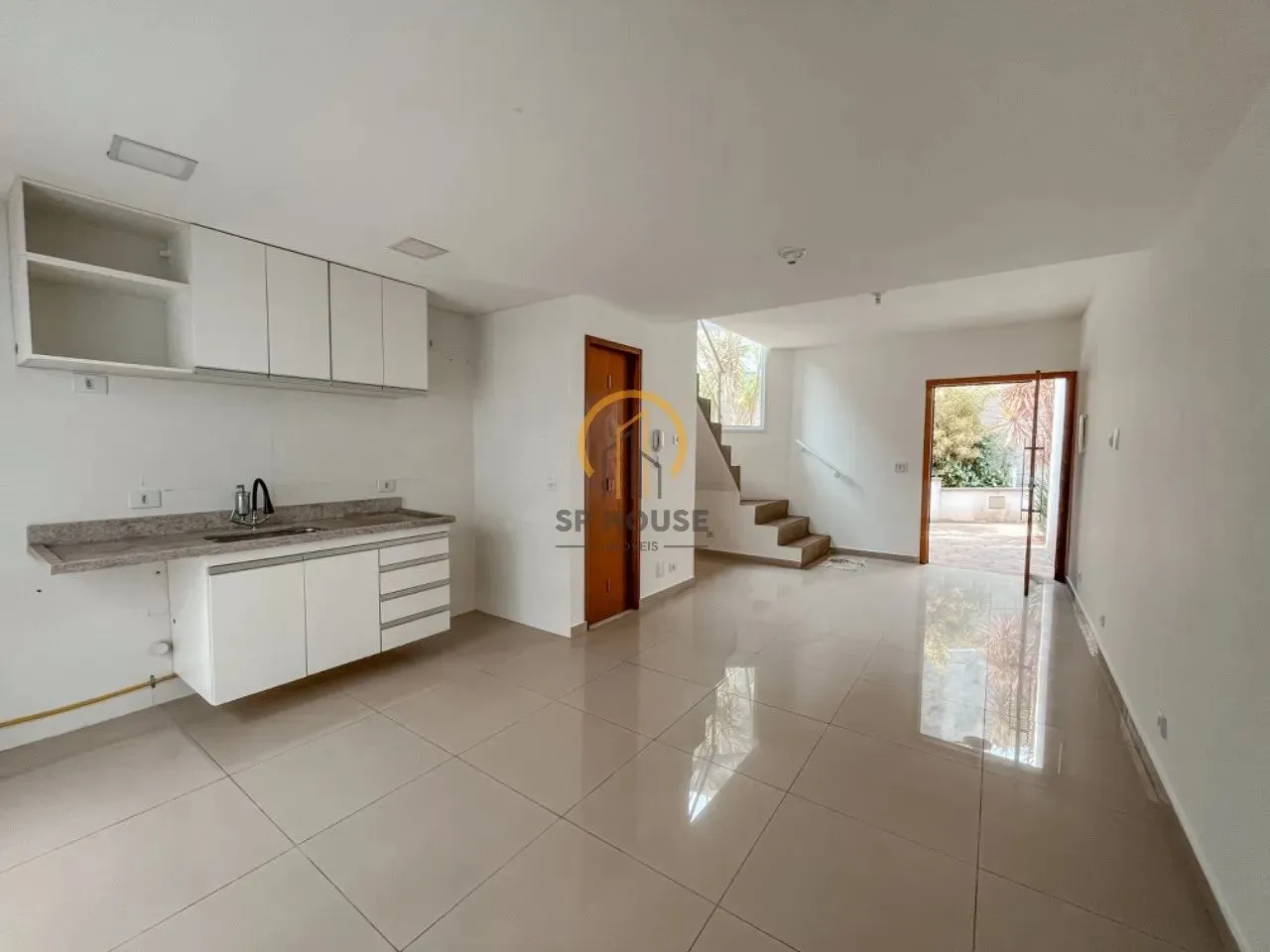 Sobrado à Venda em condomínio fechado, 120m², 2 suítes, 1 vaga, Vila Gumercindo