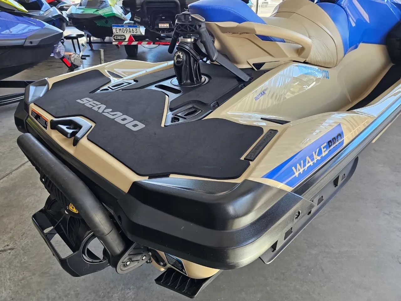 JETSKI SEA DOO WAKE PRO 230 COM 5 HRS - Foto 11