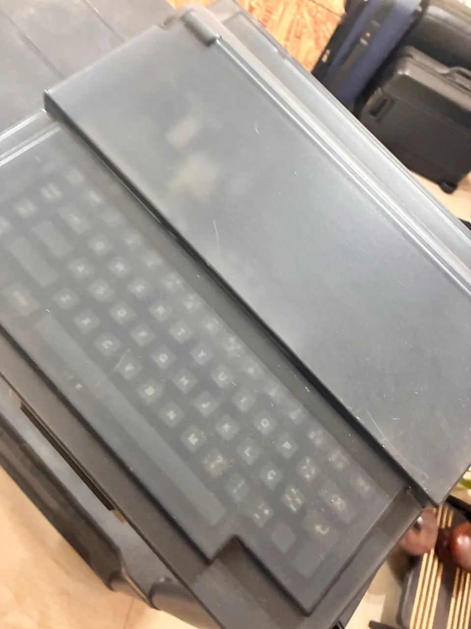 Olivetti Praxis 201 Typewriter64850146457603123