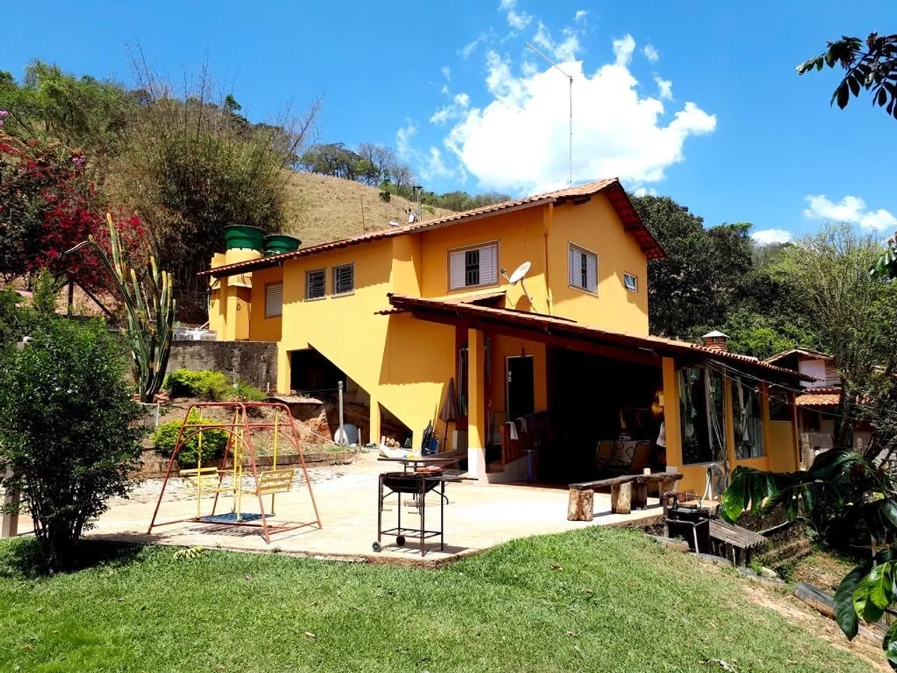 Vendo Sítio em Belo Vale há 75km de BH