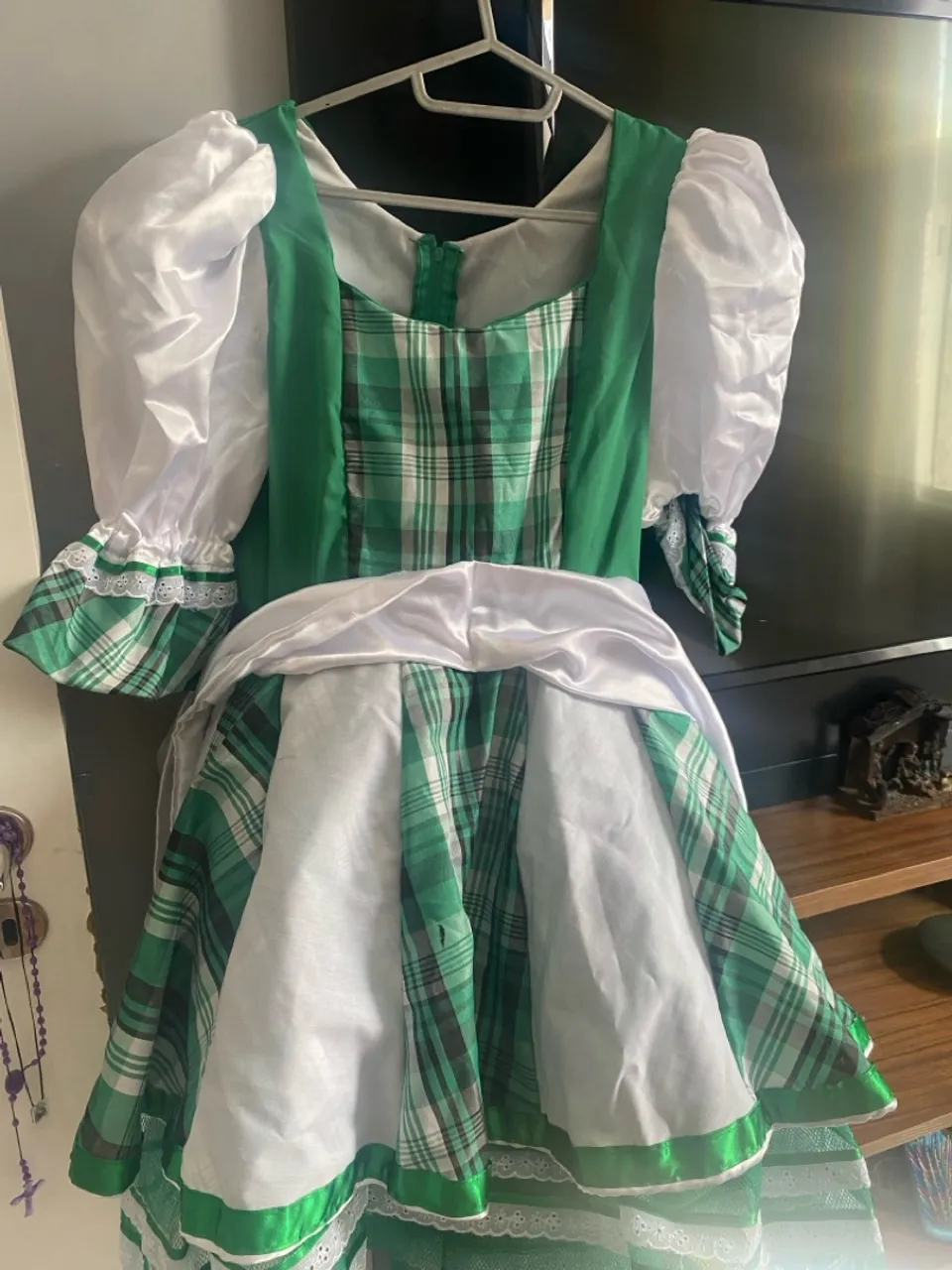 Vestido junino quadriculado verde, branco e preto