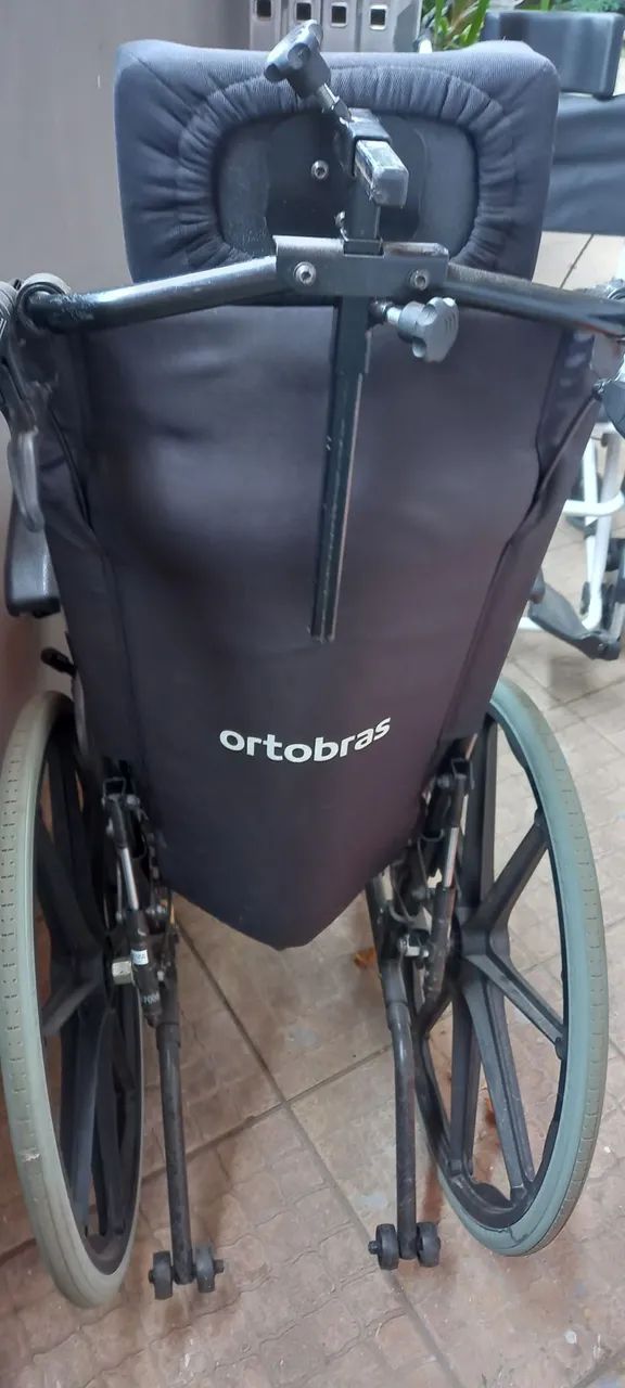 Cadeiras / banho e locomoção 