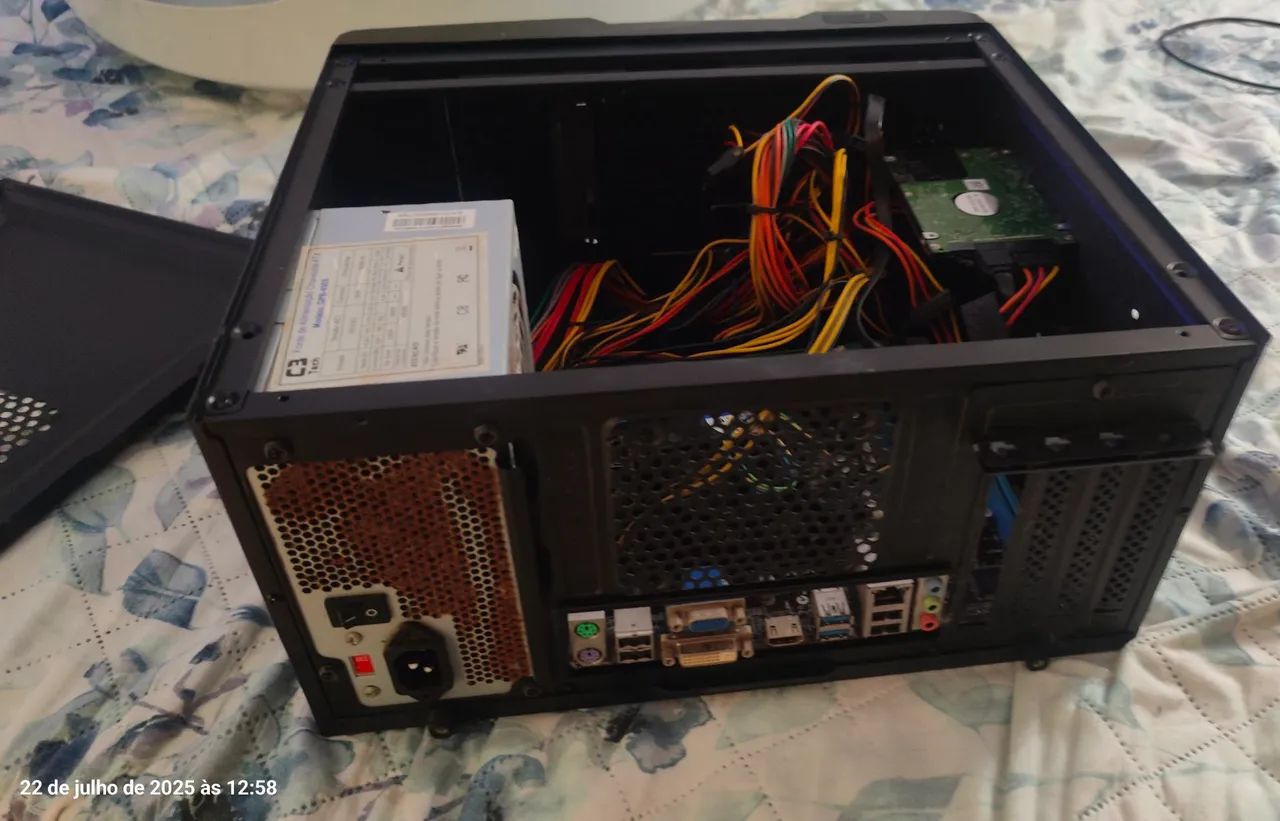 Computador Desktop PC - Gabinete Completo Usado