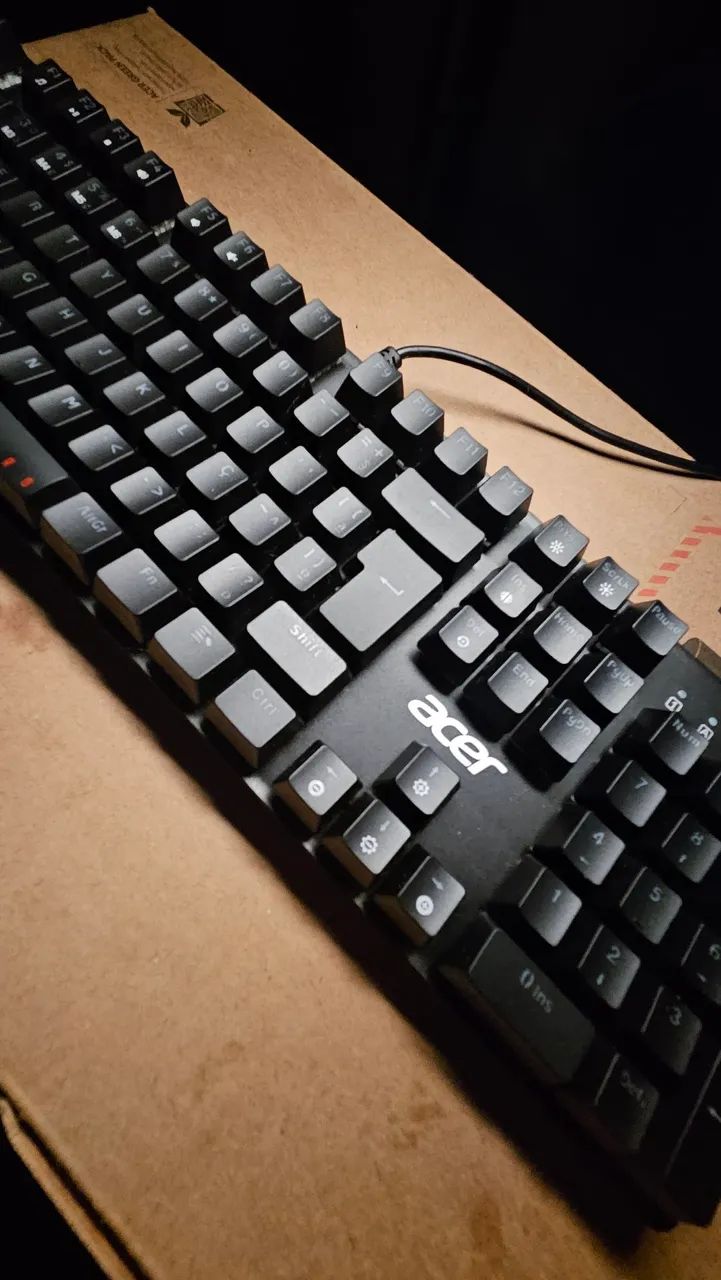 Acer Nitro V15 Impecável + Teclado Acer Nitro de brinde  - Foto 4