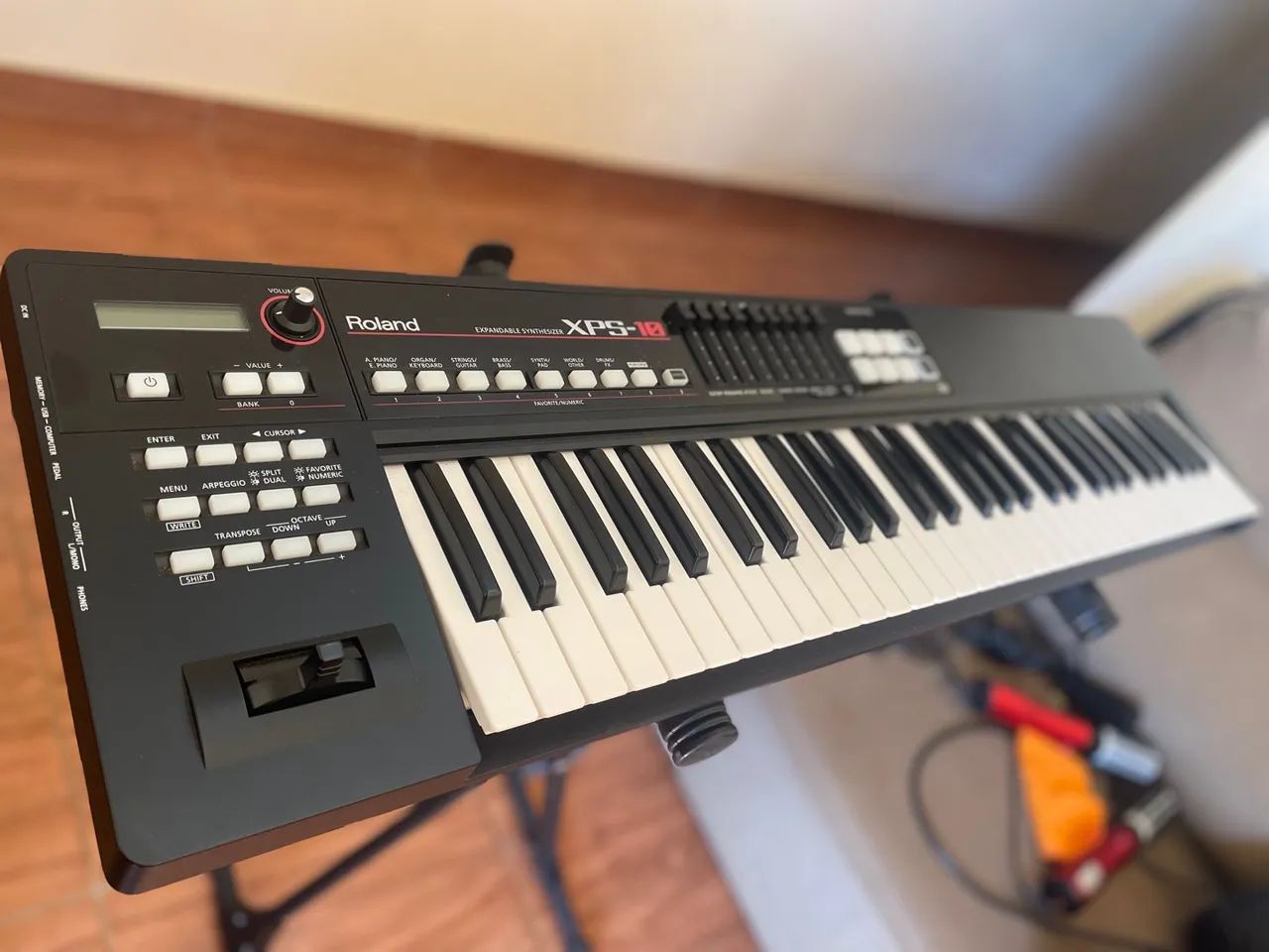 Teclado Roland XPS-10 (Acompanha bag, pedal de sustain e fonte). - Foto 3