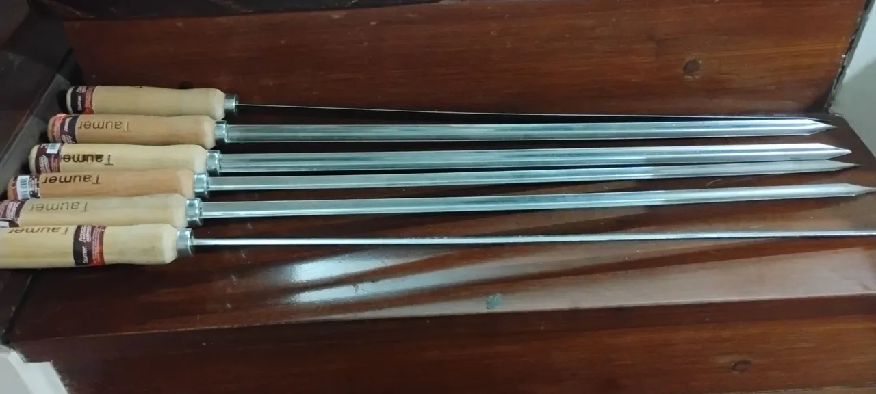 Espetos para Churrasco Taumer 10 reais cada