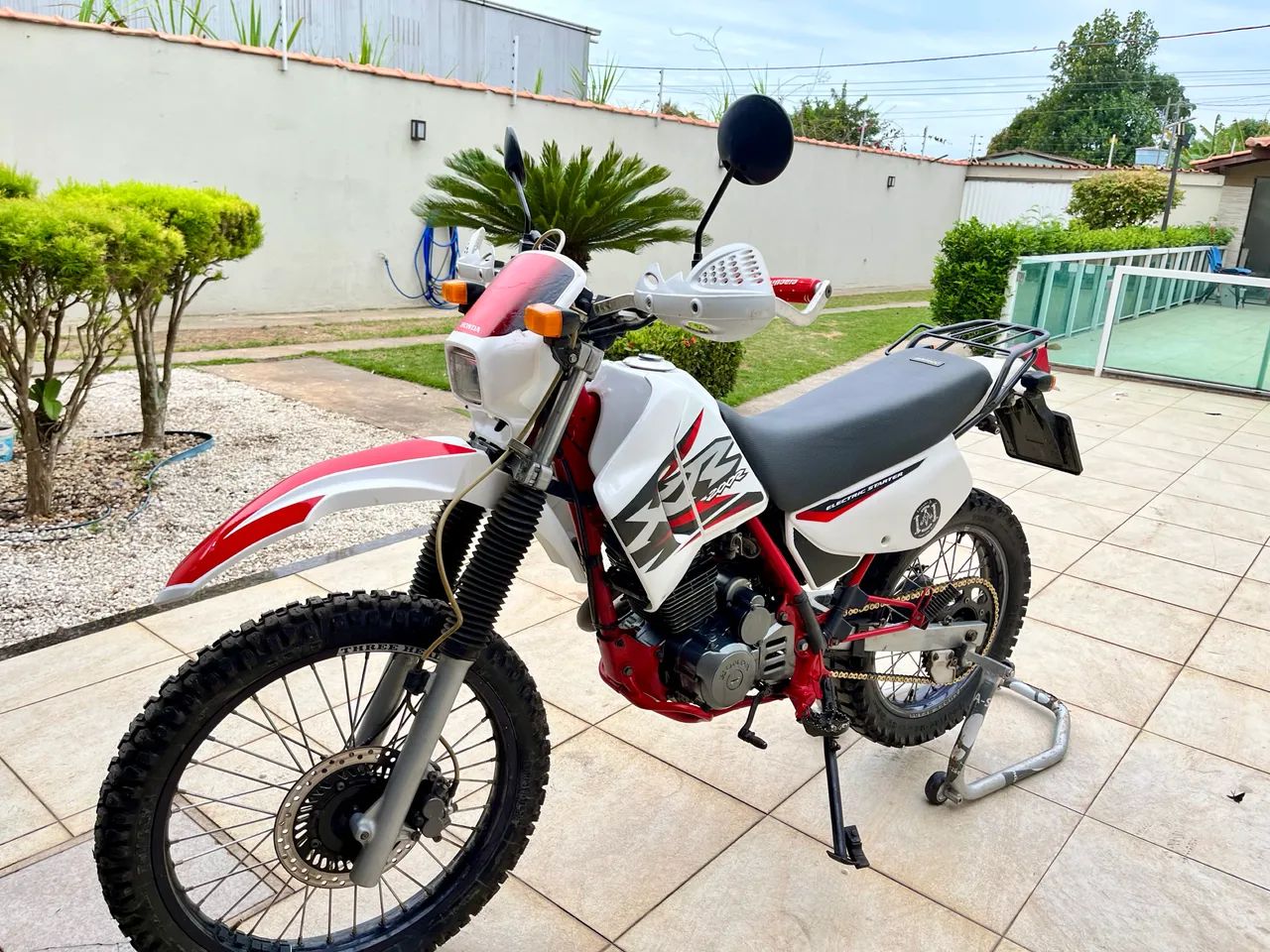 XR 200 impecável 