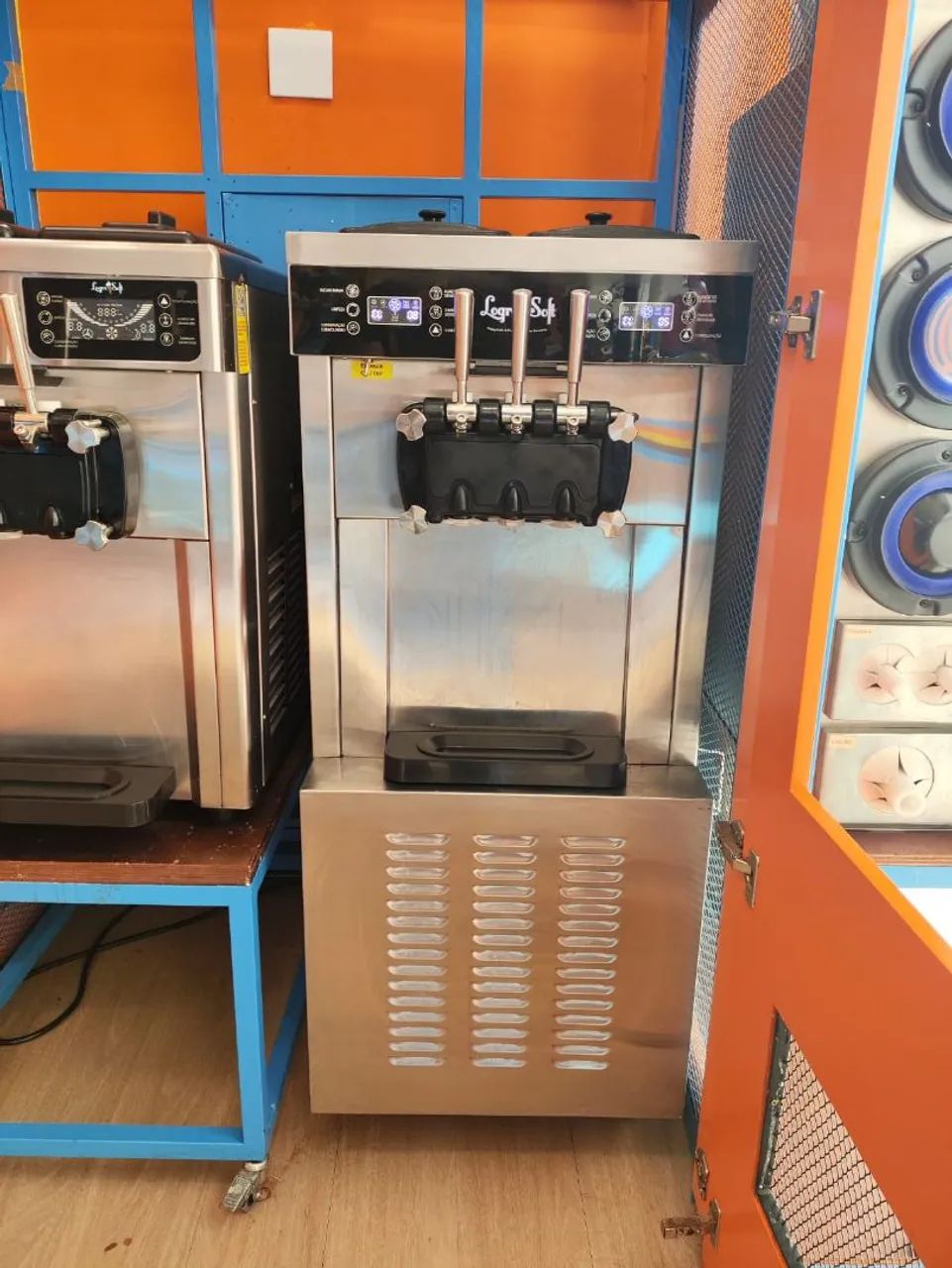 Máquina de sorvete açaí pouco usada - Foto 2